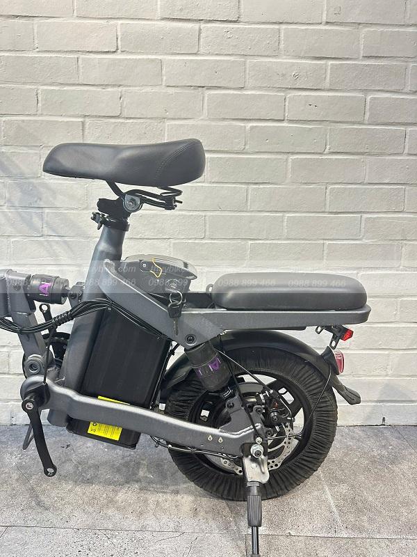 Scooter Sealup Q8 4